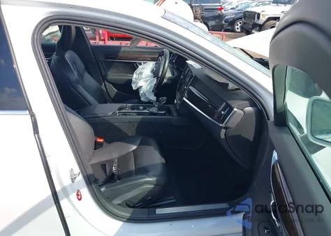 2018 Volvo S90 T5 Momentum from USA, damaged, VIN LVY982MK6JP016485